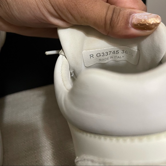 Chanel all white rev sneakers - Picture 6 of 10